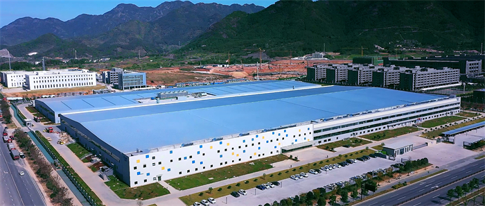Image of Trinasolar's 210 Vertex Super Factory in Yiwu, China